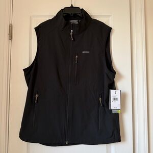 New Men's Free Country Black Soft Shell Zip Vest